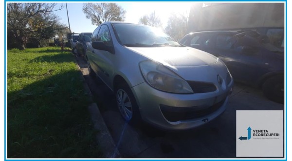 RENAULT CLIO 3a Serie  del 2007 parti usate e ricambi - Tipo Motore D4FD7
