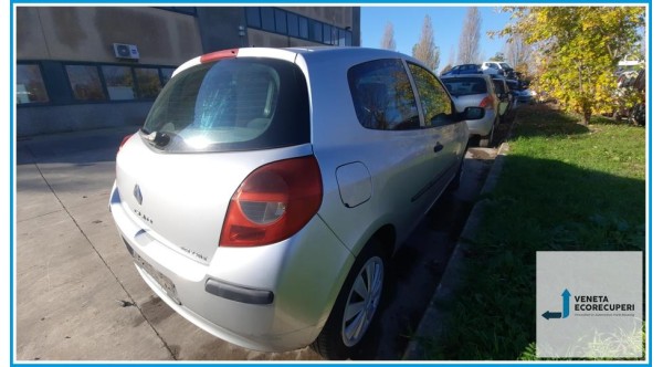 RENAULT CLIO 3a Serie  del 2007 parti usate e ricambi - Tipo Motore D4FD7