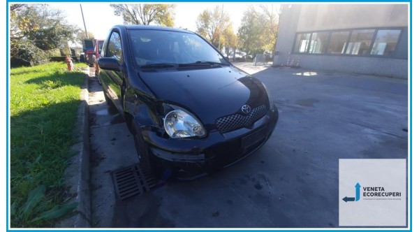 TOYOTA YARIS FRP del 2003 parti usate e ricambi - Tipo Motore 2SZFE