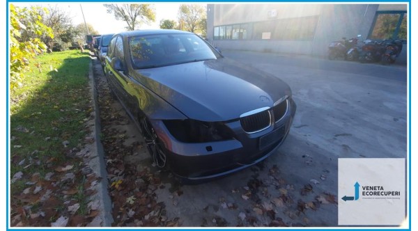 BMW Serie 3 E90/E91 del 2005 parti usate e ricambi - Tipo Motore 204D4