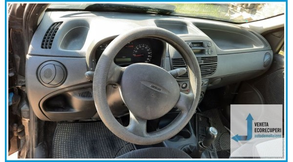 FIAT PUNTO 1N/1P del 2001 parti usate e ricambi