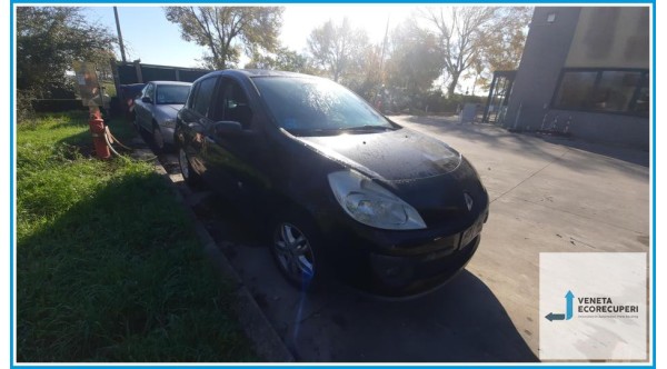 RENAULT CLIO 3a Serie  del 2007 parti usate e ricambi - Tipo Motore D4FD7