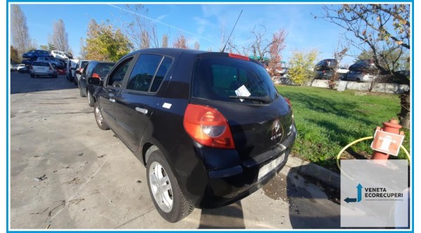 RENAULT CLIO 3a Serie  del 2007 parti usate e ricambi - Tipo Motore D4FD7
