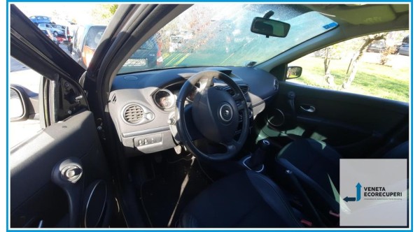 RENAULT CLIO 3a Serie  del 2007 parti usate e ricambi - Tipo Motore D4FD7