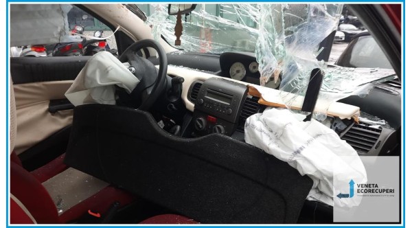 LANCIA YPSILON TE del 2005 parti usate e ricambi - Tipo Motore 188A4000