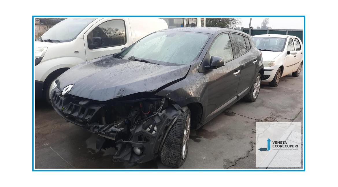RENAULT MEGANE 3a Serie  del 2011 parti usate e ricambi - Tipo Motore K9KJ8
