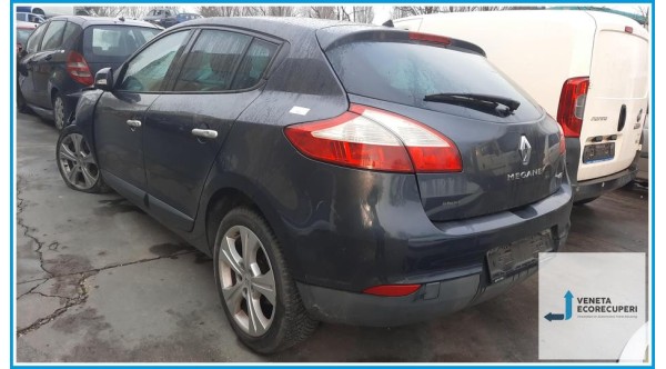 RENAULT MEGANE 3a Serie  del 2011 parti usate e ricambi - Tipo Motore K9KJ8