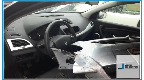 RENAULT MEGANE 3a Serie  del 2011 parti usate e ricambi - Tipo Motore K9KJ8