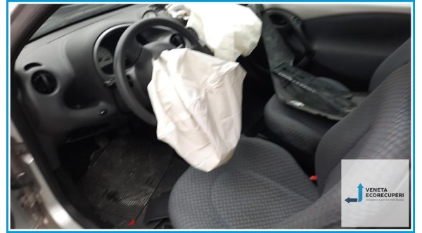 FORD KA CCQ del 2001 parti usate e ricambi - Tipo Motore J4S