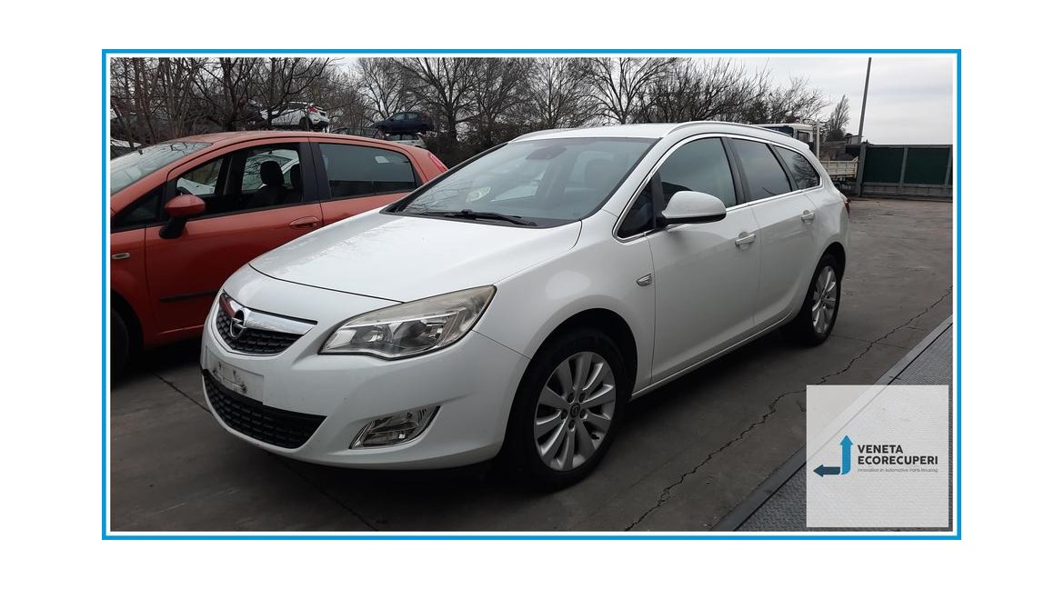 OPEL ASTRA P10 del 2011 parti usate e ricambi - Tipo Motore A17DTR