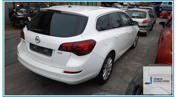 OPEL ASTRA P10 del 2011 parti usate e ricambi - Tipo Motore A17DTR