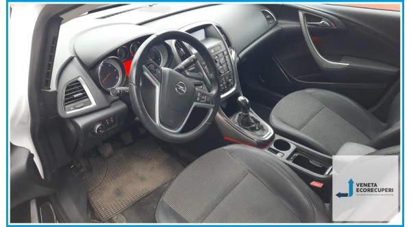 OPEL ASTRA P10 del 2011 parti usate e ricambi - Tipo Motore A17DTR