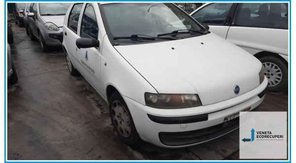 FIAT PUNTO 1N/1P del 2002 parti usate e ricambi - Tipo Motore 188A4000