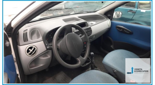 FIAT PUNTO 1N/1P del 2002 parti usate e ricambi - Tipo Motore 188A4000