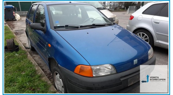FIAT PUNTO 1a Serie  del 1998 parti usate e ricambi - Tipo Motore 176B2000