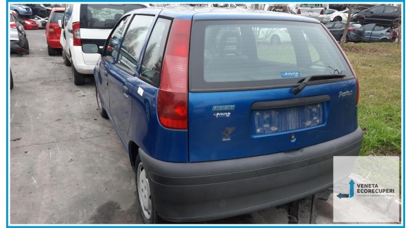 FIAT PUNTO 1a Serie  del 1998 parti usate e ricambi - Tipo Motore 176B2000