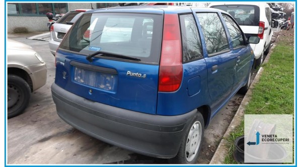 FIAT PUNTO 1a Serie  del 1998 parti usate e ricambi - Tipo Motore 176B2000