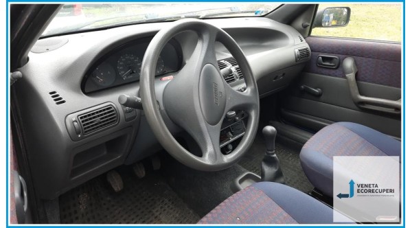 FIAT PUNTO 1a Serie  del 1998 parti usate e ricambi - Tipo Motore 176B2000