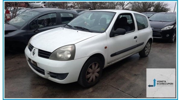 RENAULT CLIO 2a Serie  del 2006 parti usate e ricambi - Tipo Motore D7FG7