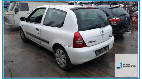 RENAULT CLIO 2a Serie  del 2006 parti usate e ricambi - Tipo Motore D7FG7
