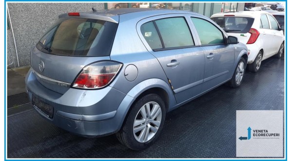 OPEL ASTRA A04 del 2009 parti usate e ricambi - Tipo Motore Z17DTH