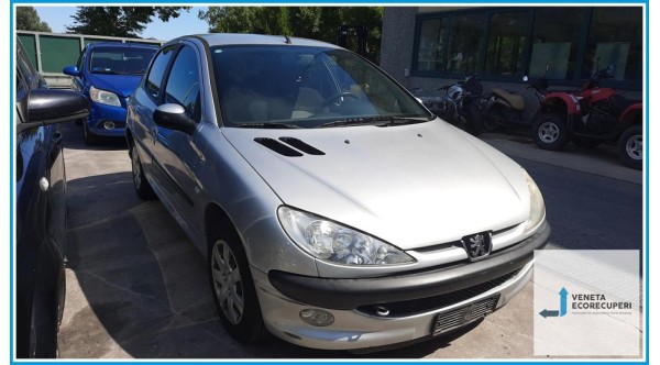 PEUGEOT 206  del 2005 parti usate e ricambi - Tipo Motore 8HZ