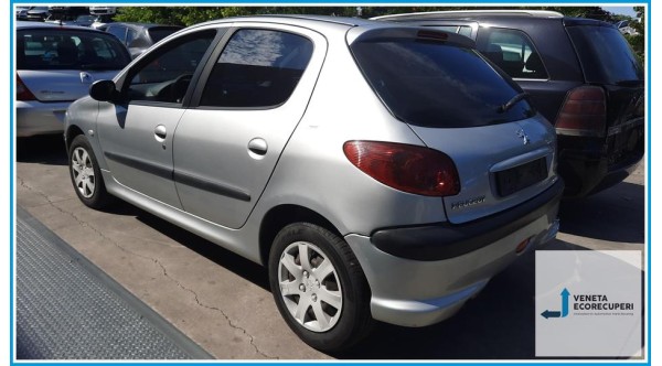 PEUGEOT 206  del 2005 parti usate e ricambi - Tipo Motore 8HZ