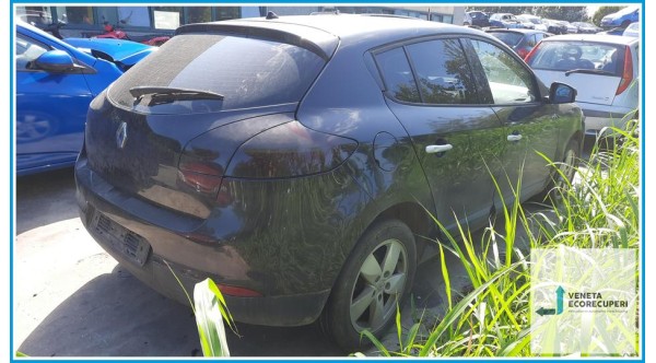 RENAULT MEGANE 3a Serie  del 2009 parti usate e ricambi - Tipo Motore K9KJ8