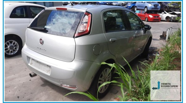 FIAT PUNTO 6U del 2014 parti usate e ricambi - Tipo Motore 199A9000