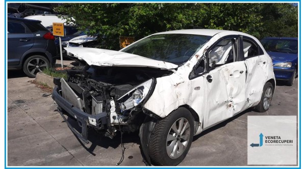 KIA RIO 3a Serie  del 2016 parti usate e ricambi - Tipo Motore D3FA