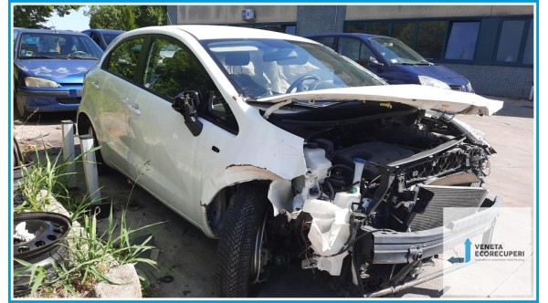 KIA RIO 3a Serie  del 2016 parti usate e ricambi - Tipo Motore D3FA