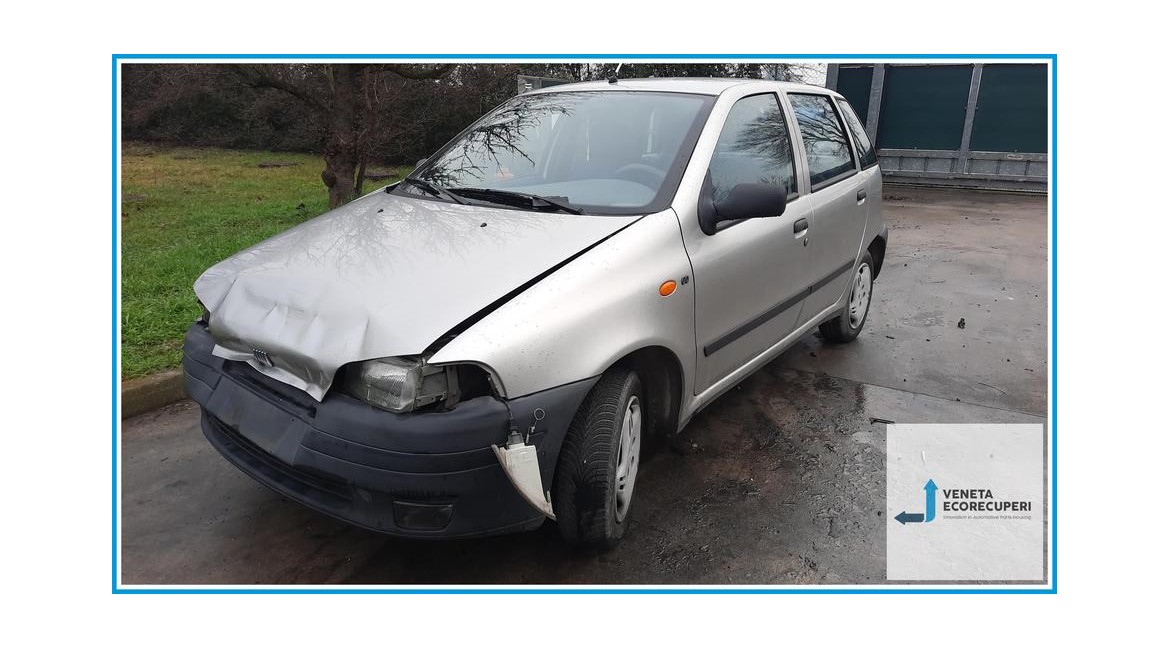 FIAT PUNTO 1a Serie  del 1998 parti usate e ricambi - Tipo Motore 176B4000