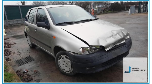 FIAT PUNTO 1a Serie  del 1998 parti usate e ricambi - Tipo Motore 176B4000