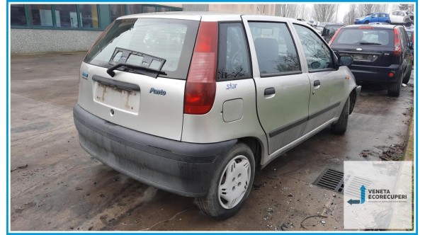 FIAT PUNTO 1a Serie  del 1998 parti usate e ricambi - Tipo Motore 176B4000