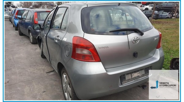 TOYOTA YARIS  del 2006 parti usate e ricambi - Tipo Motore 1KRFE