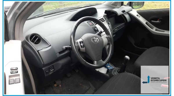 TOYOTA YARIS  del 2006 parti usate e ricambi - Tipo Motore 1KRFE