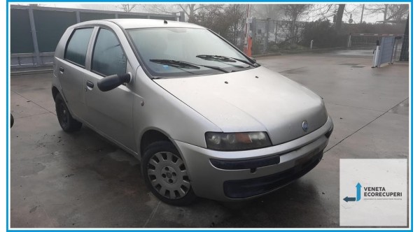 FIAT PUNTO 1N/1P del 2002 parti usate e ricambi - Tipo Motore 188A2000