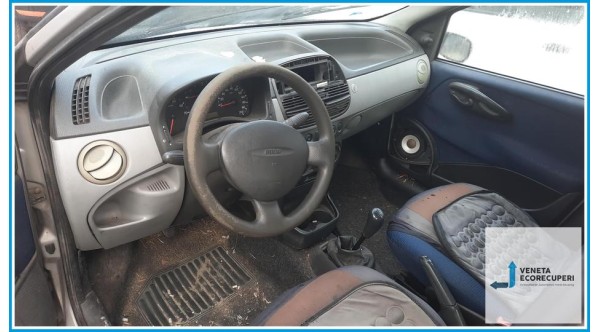 FIAT PUNTO 1N/1P del 2002 parti usate e ricambi - Tipo Motore 188A2000