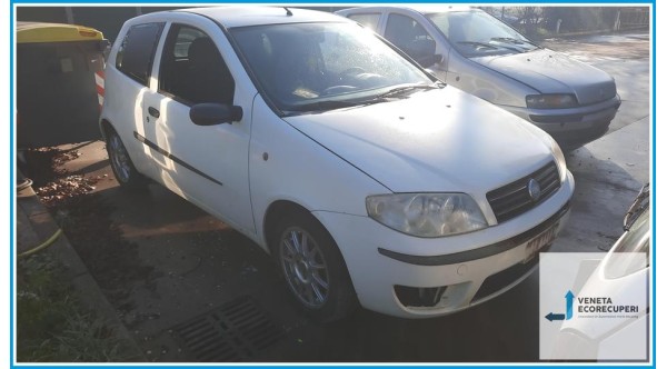 FIAT PUNTO VAN 2U del 2004 parti usate e ricambi - Tipo Motore 188A9000