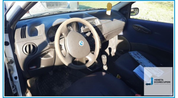 FIAT PUNTO VAN 2U del 2004 parti usate e ricambi - Tipo Motore 188A9000