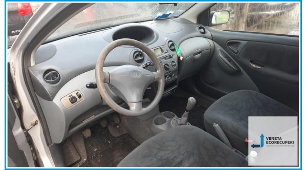 TOYOTA YARIS FRP del 2001 parti usate e ricambi - Tipo Motore 1SZFE