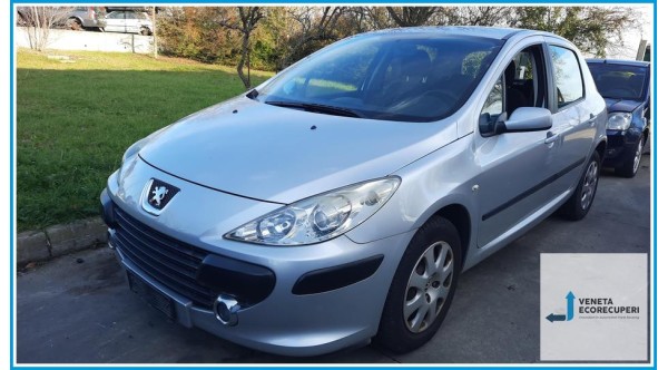PEUGEOT 307  del 2005 parti usate e ricambi - Tipo Motore 9HX