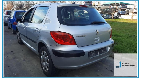 PEUGEOT 307  del 2005 parti usate e ricambi - Tipo Motore 9HX