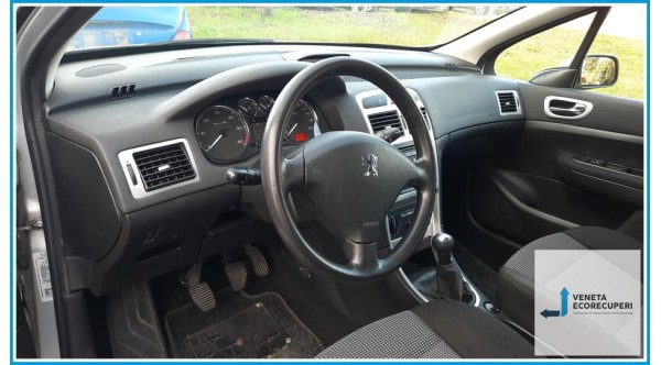 PEUGEOT 307  del 2005 parti usate e ricambi - Tipo Motore 9HX