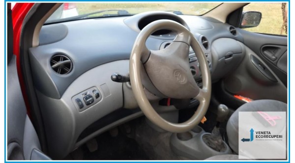TOYOTA YARIS JPP del 2000 parti usate e ricambi - Tipo Motore 1SZFE