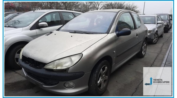 PEUGEOT 206  del 2001 parti usate e ricambi - Tipo Motore NFU