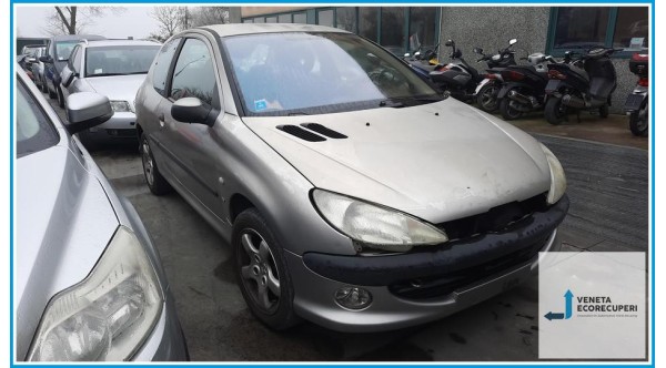PEUGEOT 206  del 2001 parti usate e ricambi - Tipo Motore NFU