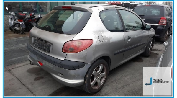 PEUGEOT 206  del 2001 parti usate e ricambi - Tipo Motore NFU