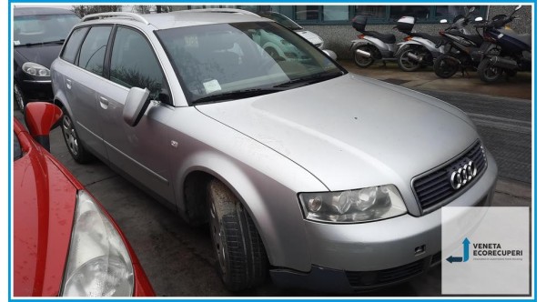 AUDI A4 8E del 2002 parti usate e ricambi - Tipo Motore AWX