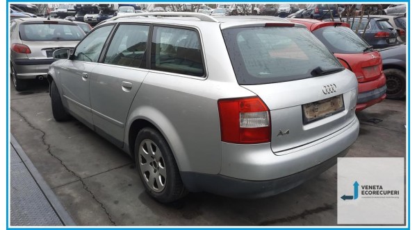 AUDI A4 8E del 2002 parti usate e ricambi - Tipo Motore AWX